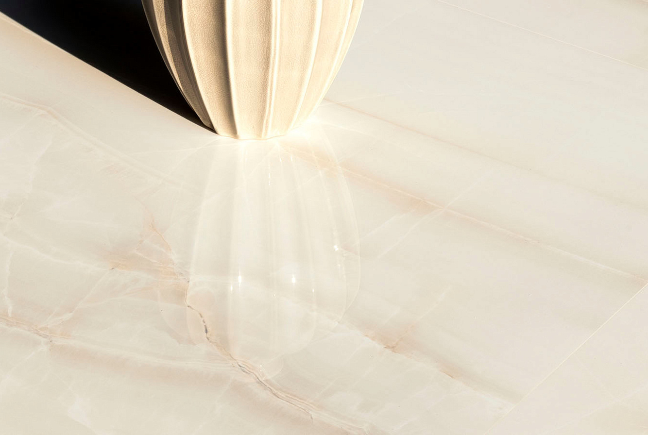 AKOYA / IVORY KRYSAL